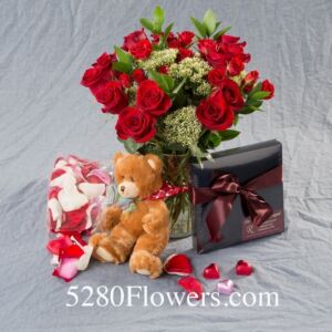 Valentine Medium Red Rose With Chocolate