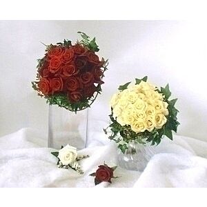 Wedding Special 2 Bouquets, 2 Boutonnieres, 2 corsages